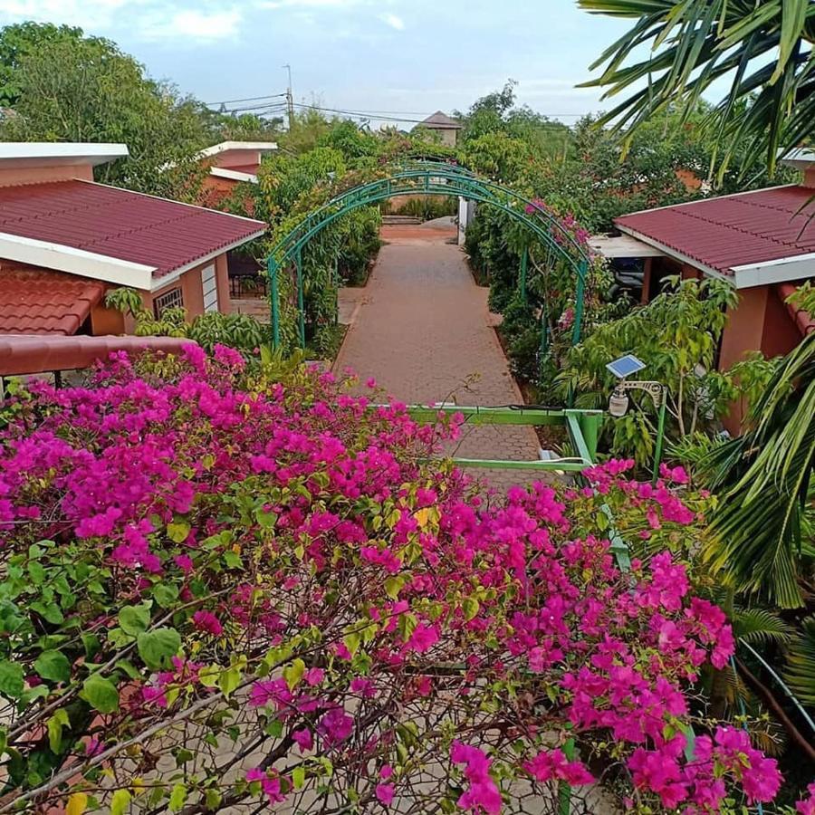 Sun Boutique Resort & Restaurant Siem Reap Exterior photo
